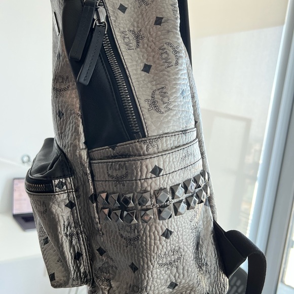 MCM silver backpack (large) - Picture 4 of 6